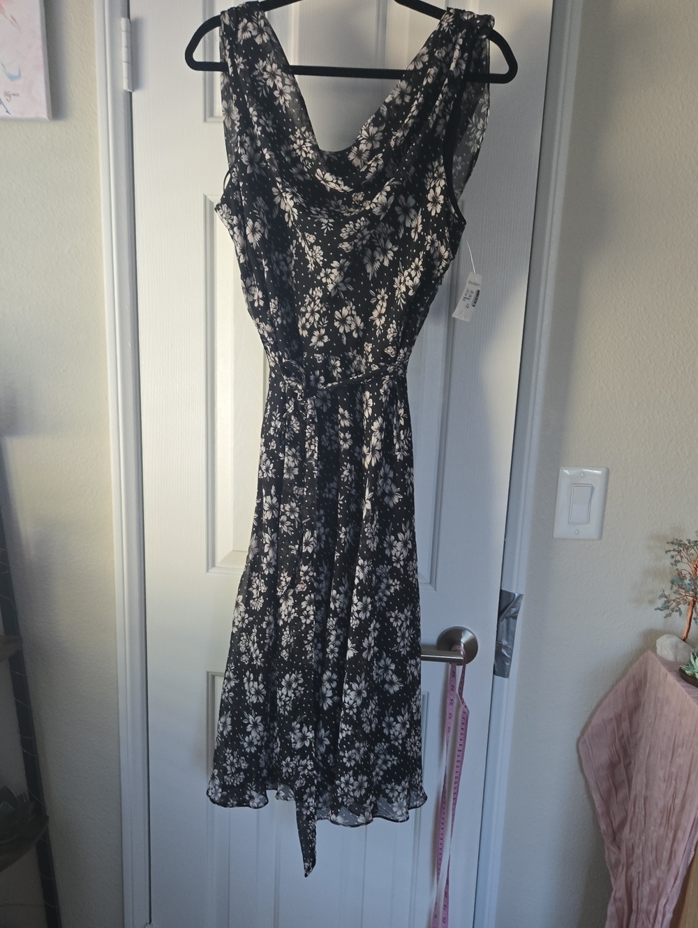 Roz & Ali Black and White Floral Cowl-Neck Midi Dress